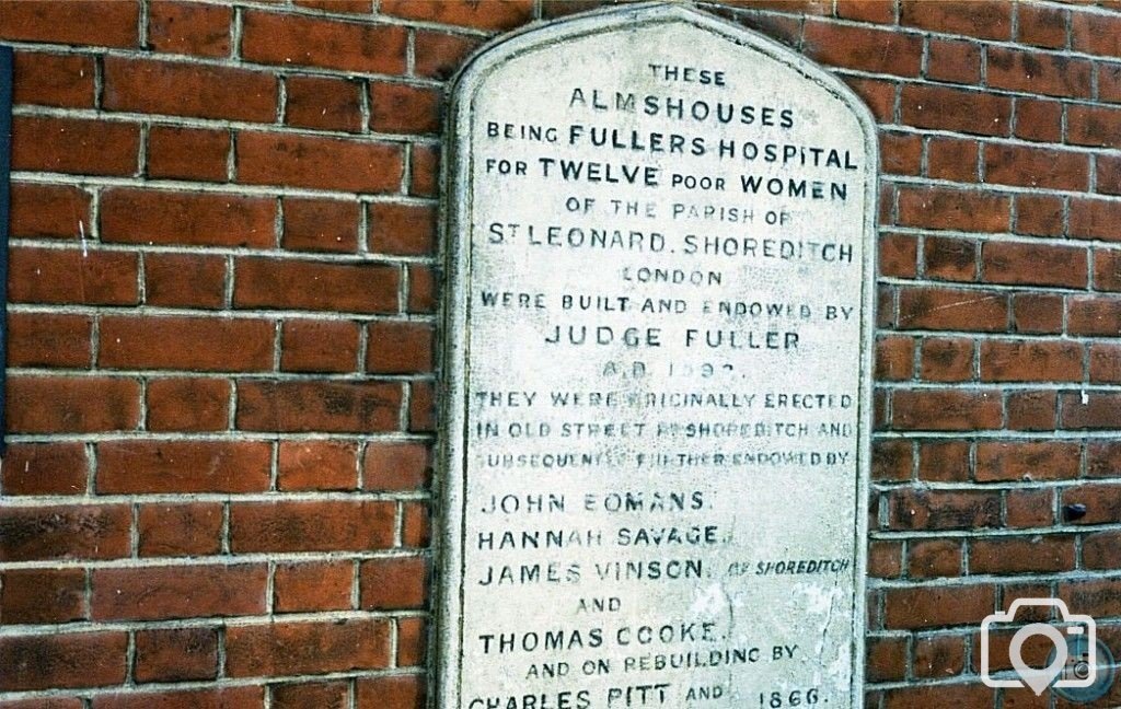 Wood Green, Almshouses